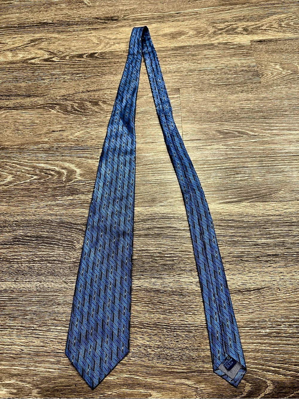 Gianfranco Valentino Italy Blue Geometric 100% Silk Men’s Necktie